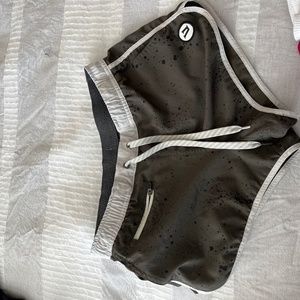 Vuori womens shorts